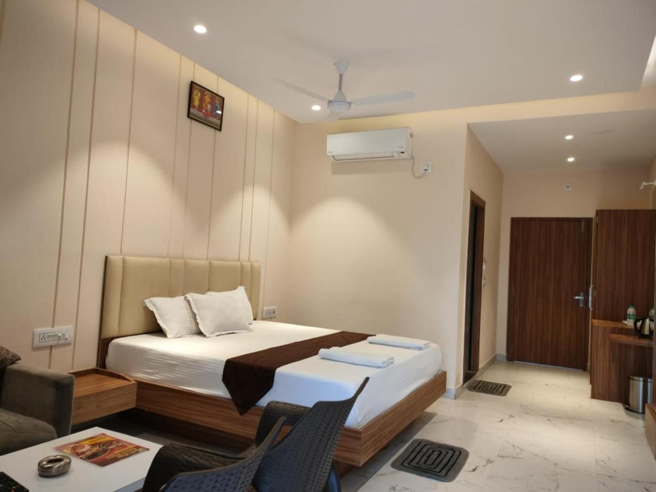 Parth King Beach Resort 曼达莫尼 外观 照片
