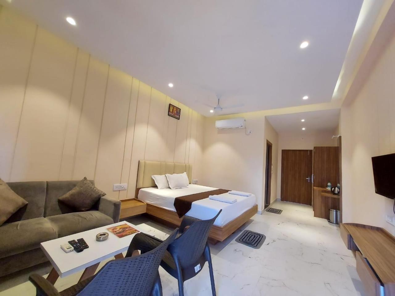 Parth King Beach Resort 曼达莫尼 外观 照片