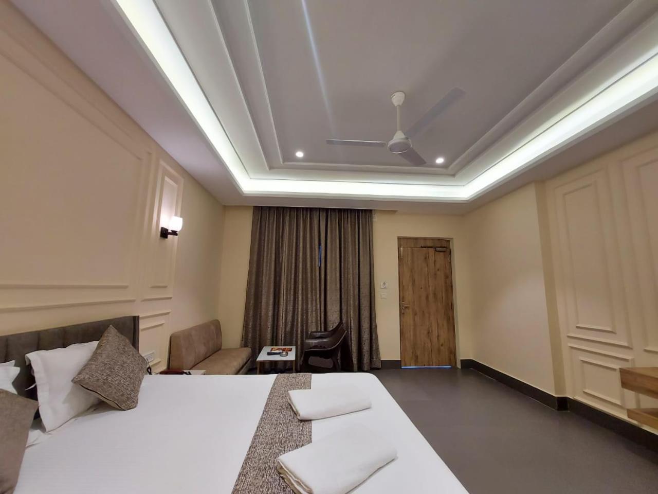 Parth King Beach Resort 曼达莫尼 外观 照片