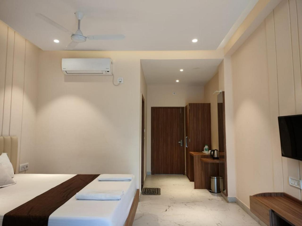 Parth King Beach Resort 曼达莫尼 外观 照片