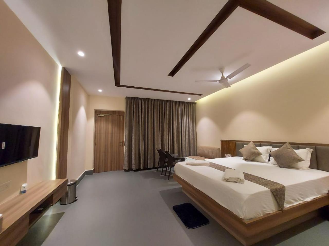 Parth King Beach Resort 曼达莫尼 外观 照片