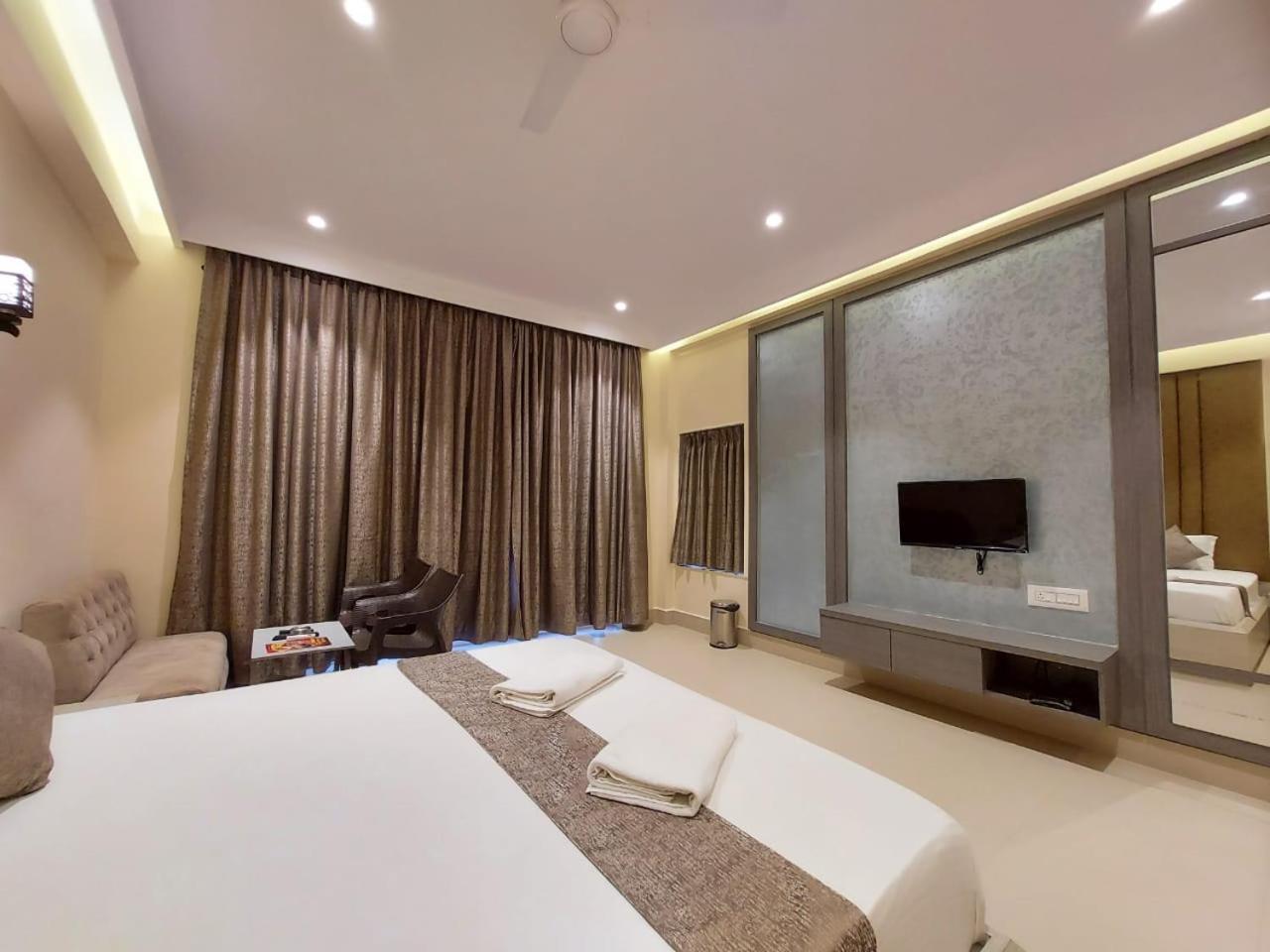 Parth King Beach Resort 曼达莫尼 外观 照片